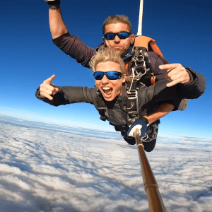 Baptême de saut en parachute en tandem avec reportage Vidéo + Photos