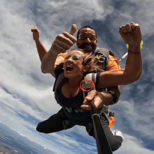 Baptême de saut en parachute en tandem avec reportage Vidéo